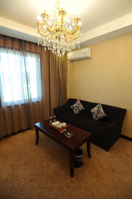 Wanrun International Resort Hotel In Tibet Xigaze Стая снимка