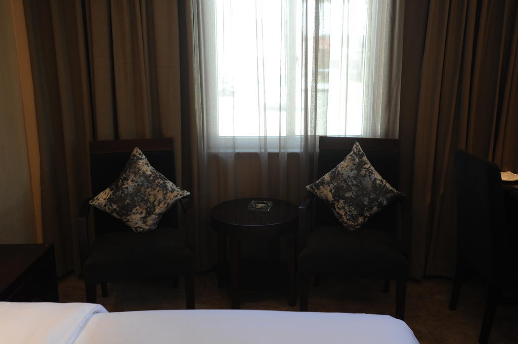 Wanrun International Resort Hotel In Tibet Xigaze Стая снимка